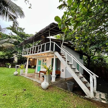 Beach House Kalukatiya - Family Villa, Seaview Room, Garden Room Dikwella Ngoại thất bức ảnh