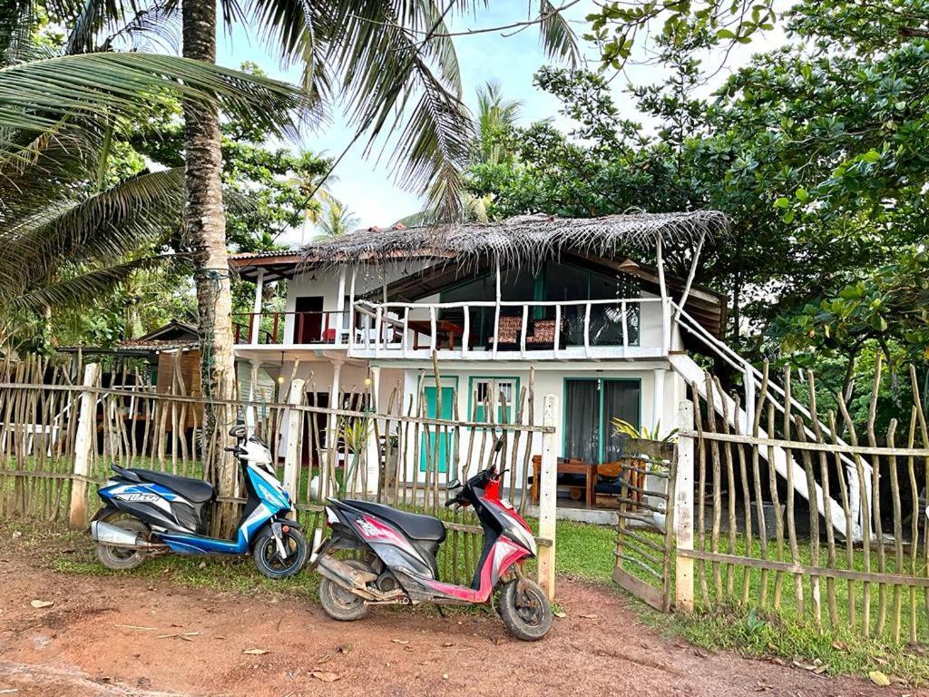 Beach House Kalukatiya - Family Villa, Seaview Room, Garden Room Dikwella Ngoại thất bức ảnh