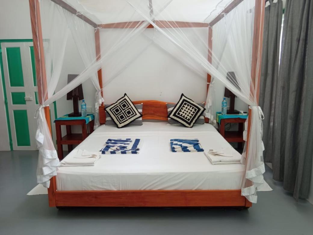 Beach House Kalukatiya - Family Villa, Seaview Room, Garden Room Dikwella Ngoại thất bức ảnh
