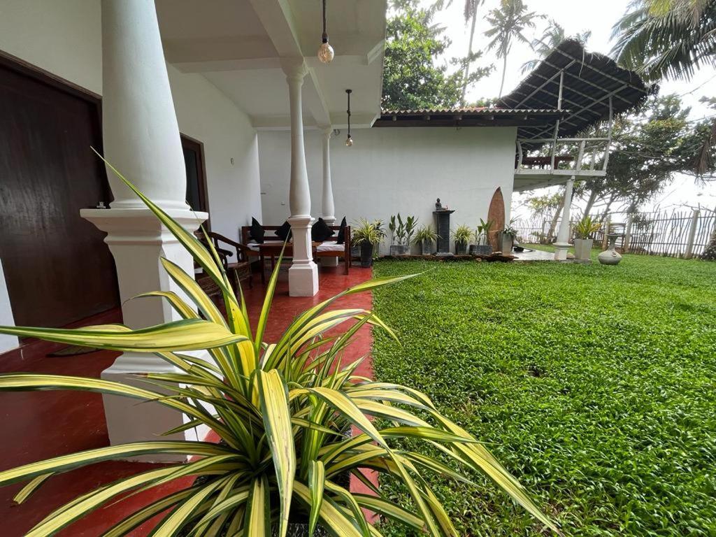 Beach House Kalukatiya - Family Villa, Seaview Room, Garden Room Dikwella Ngoại thất bức ảnh