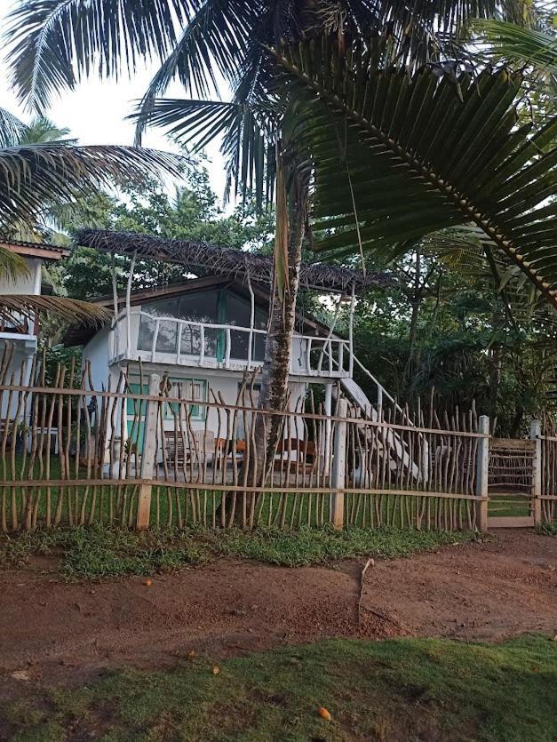 Beach House Kalukatiya - Family Villa, Seaview Room, Garden Room Dikwella Ngoại thất bức ảnh