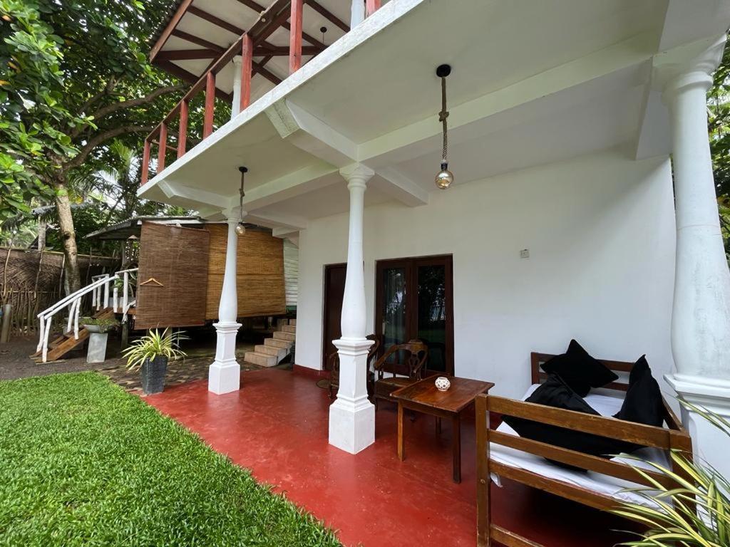 Beach House Kalukatiya - Family Villa, Seaview Room, Garden Room Dikwella Ngoại thất bức ảnh