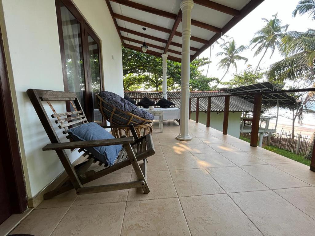 Beach House Kalukatiya - Family Villa, Seaview Room, Garden Room Dikwella Ngoại thất bức ảnh